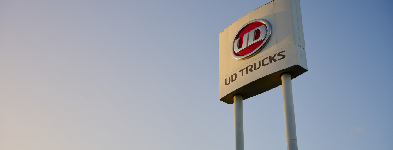 UD Trucks Service Agents signage